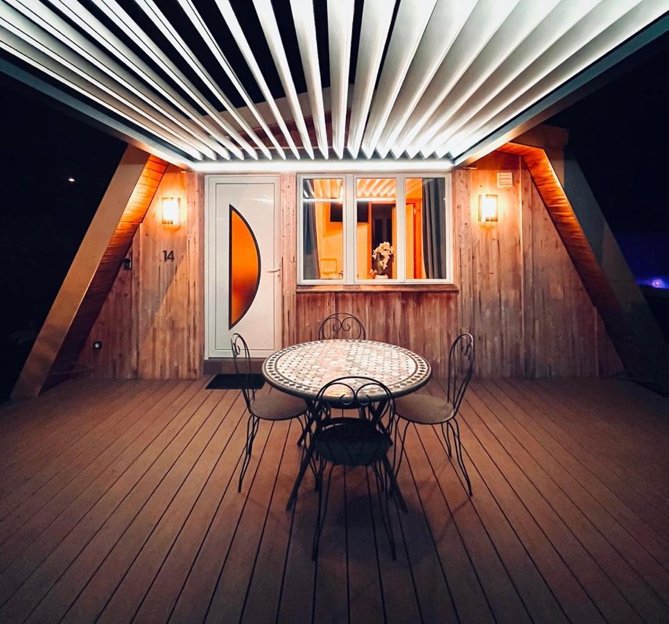 Au-Doux-Altic Chalet Romantique Avec Jacuzzi Et Sauna Métabief Dış mekan fotoğraf