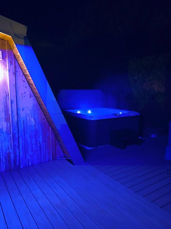 Au-Doux-Altic Chalet Romantique Avec Jacuzzi Et Sauna Métabief Dış mekan fotoğraf